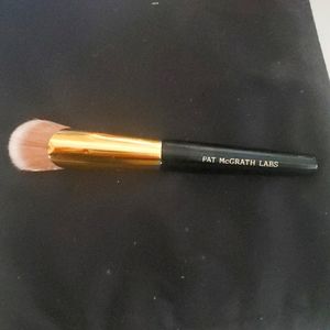 COPY - Pat Mcgrath brush